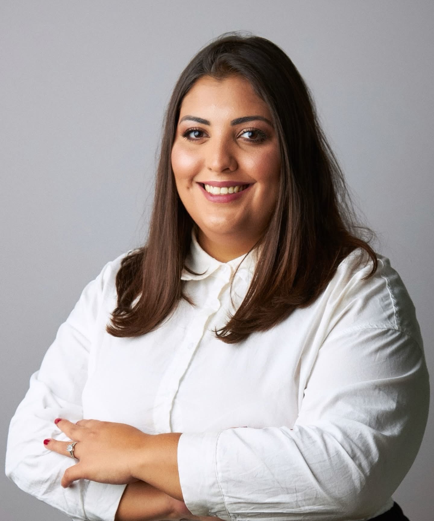 Retrato profissional da advogada Vitória Calderoni